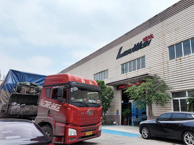 六台 LEISUWASH 360 智能洗车机启运俄罗斯莫斯科，中国智造深耕东欧核心市场